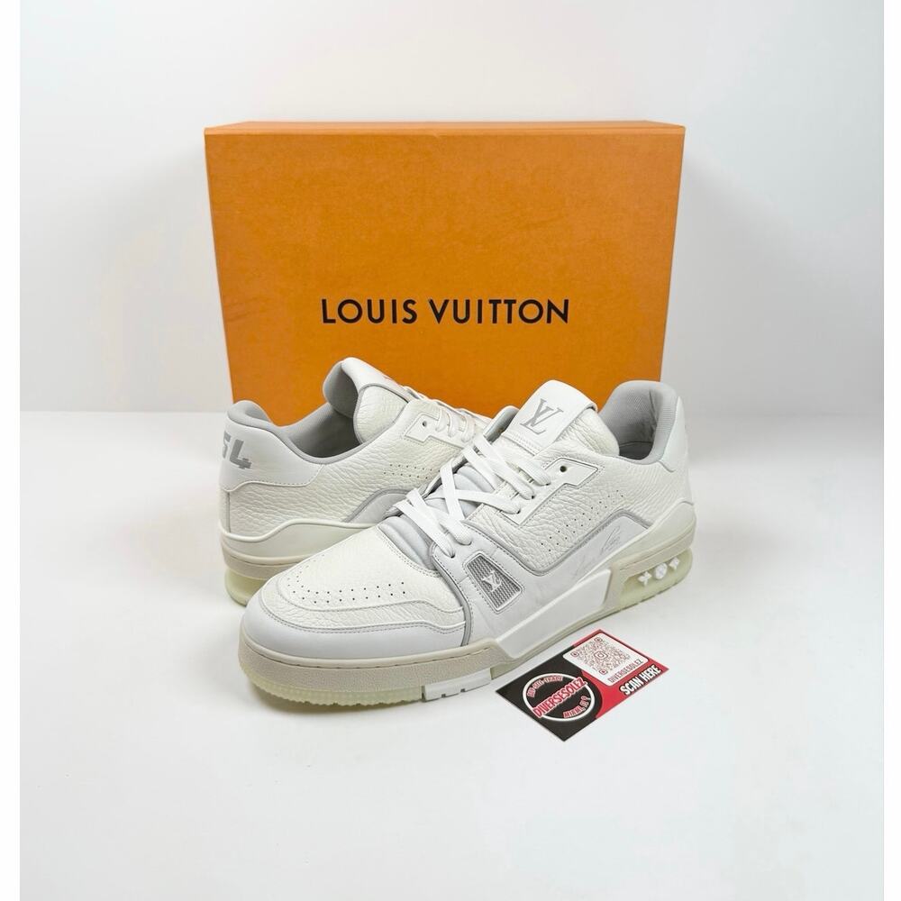 Size 10LV/11US - Louis Vuttton Signature White NEW!